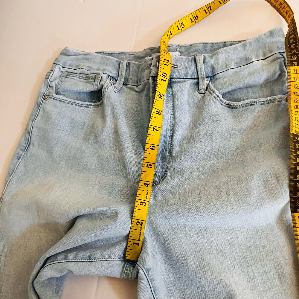 Levi’s Distressed High Waisted Mom Jeans Size 30 - Picture 7 of 10